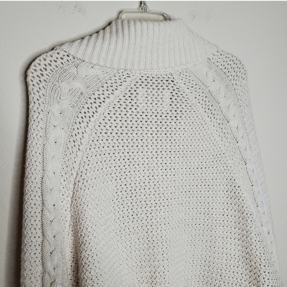 UGG Maribeth White Button Front Ribbed Cable Knit Wool Cape Cardigan Sweater - Picture 10 of 12